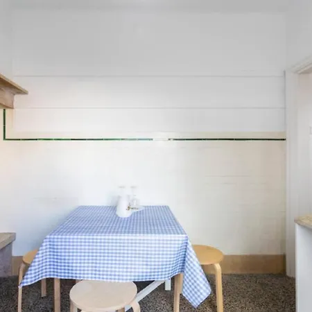 Penzion Brand New Fully Furnished Just 20 Meters From Anjos Metro Station - 3