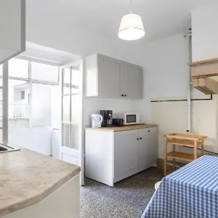 Brand New Fully Furnished Just 20 Meters From Anjos Metro Station - 3 *